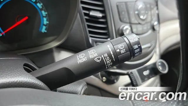 2015 ChevroletGMDaewoo Orlando LPG LS, photograph 3
