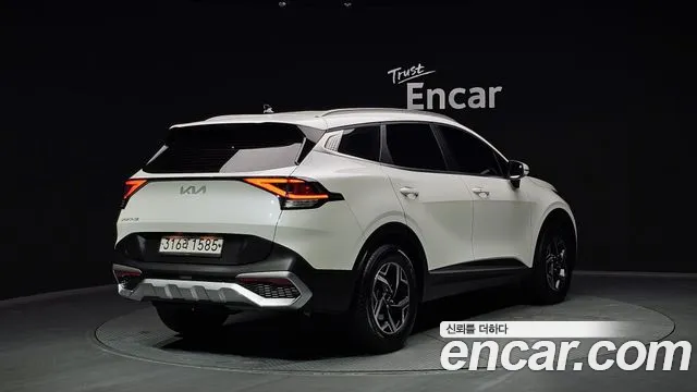 2021 Kia Sportage Diesel 2.0 2WD, photograph 2