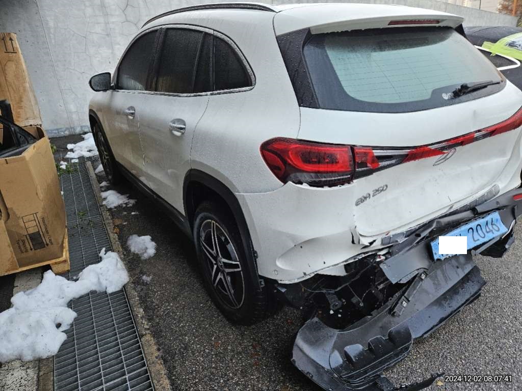 2023 Mercedes-Benz EQA250, photograph 5