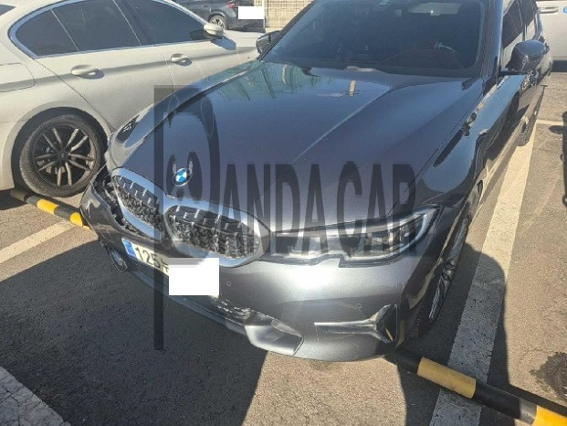 2022 BMW 320i, photograph 1