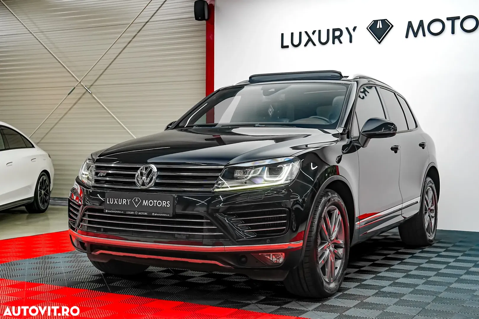 2016 Volkswagen Touareg 3.0 V6 TDI SCR Blue Motion DPF Automatik Executive Edition, photograph 11