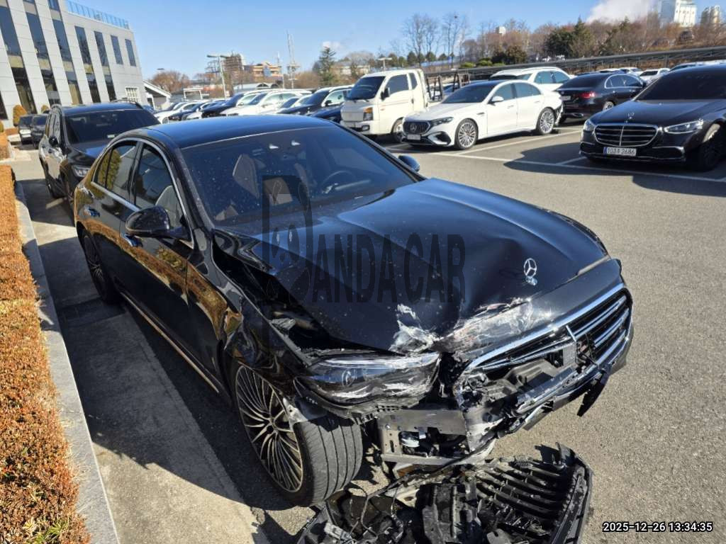 2025 Mercedes-Benz E 450 4MATIC, photograph 5
