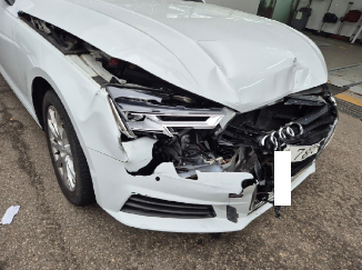 2018 Audi A4 35 TDI quattro, photograph 3