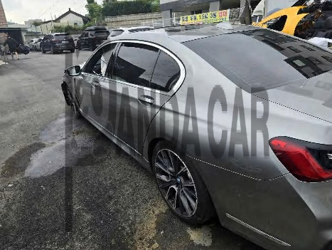2020 BMW 740Ld xDrive M Sport Package, photograph 4