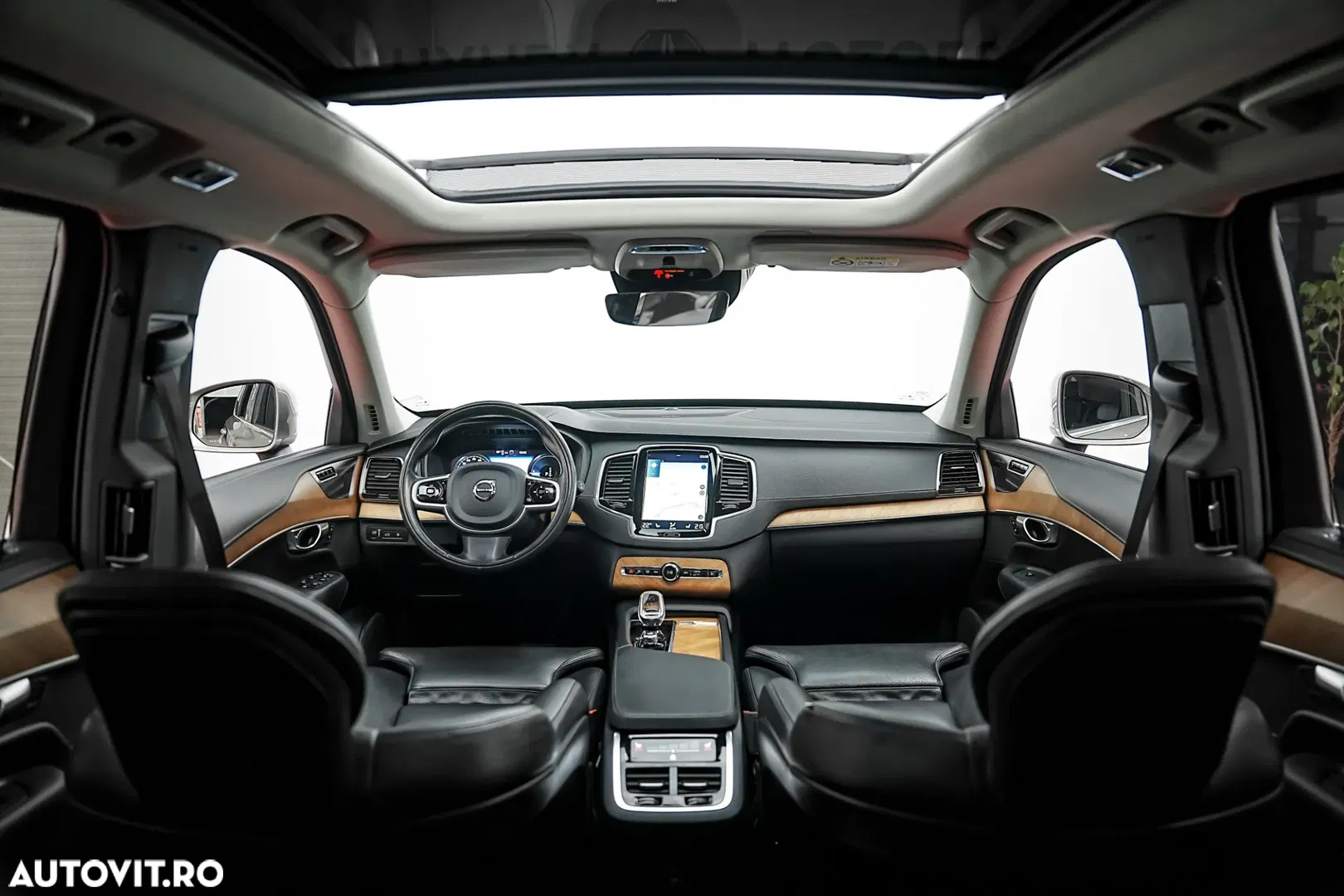2022 Volvo XC 90 T8 AWD Recharge Geartronic Inscription, photograph 2