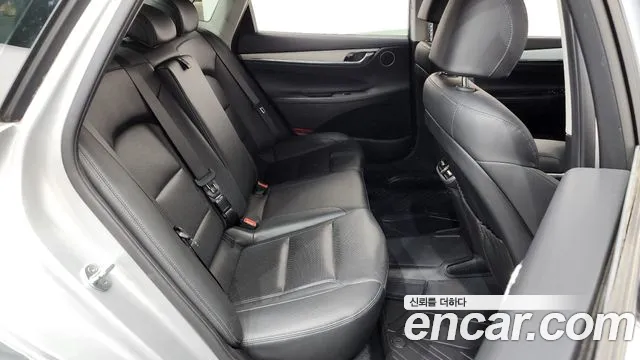 2022 Hyundai Grandeur 3.0 LPi (Taxi), photograph 2