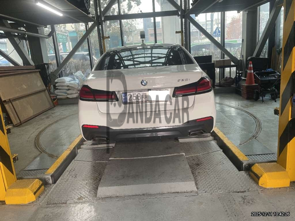 2023 BMW 520i, photograph 4
