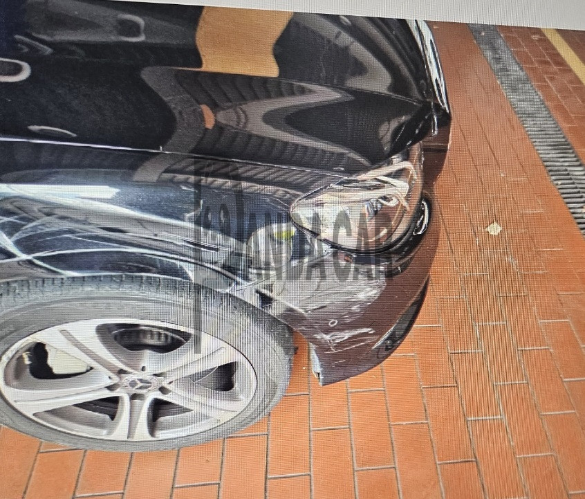 2019 Mercedes-Benz E300, photograph 3