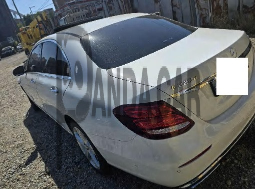 2018 Mercedes-Benz E220 d 4Matic, photograph 4