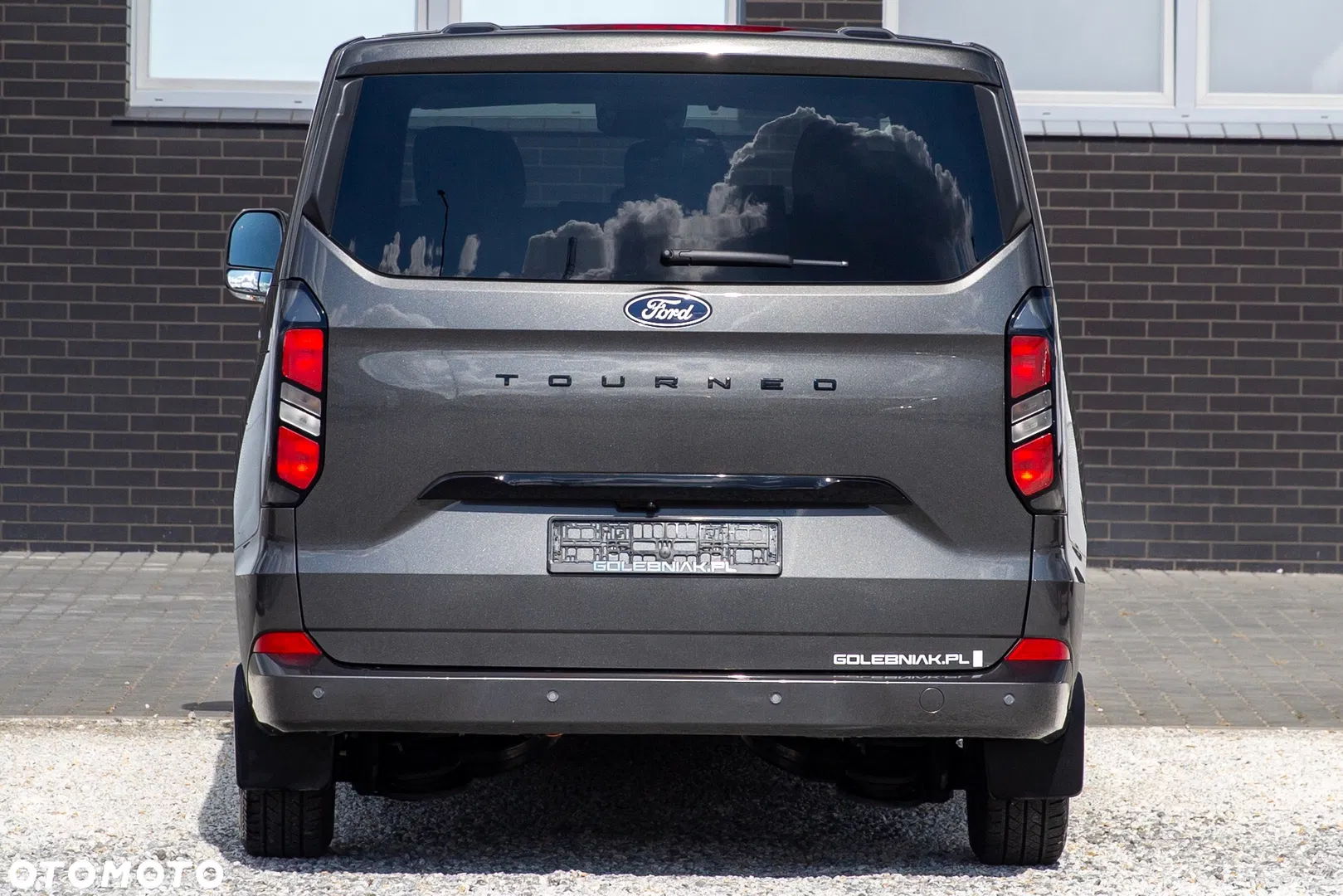 2025 Ford Tourneo Custom, photograph 8