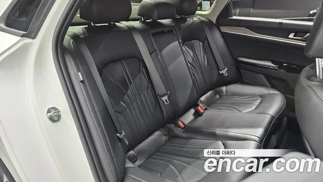 Kia K5 2.0 LPI — photo 1 of 35