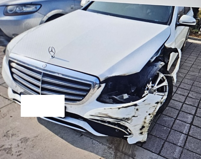 2017 Mercedes-Benz E220 d, photograph 4