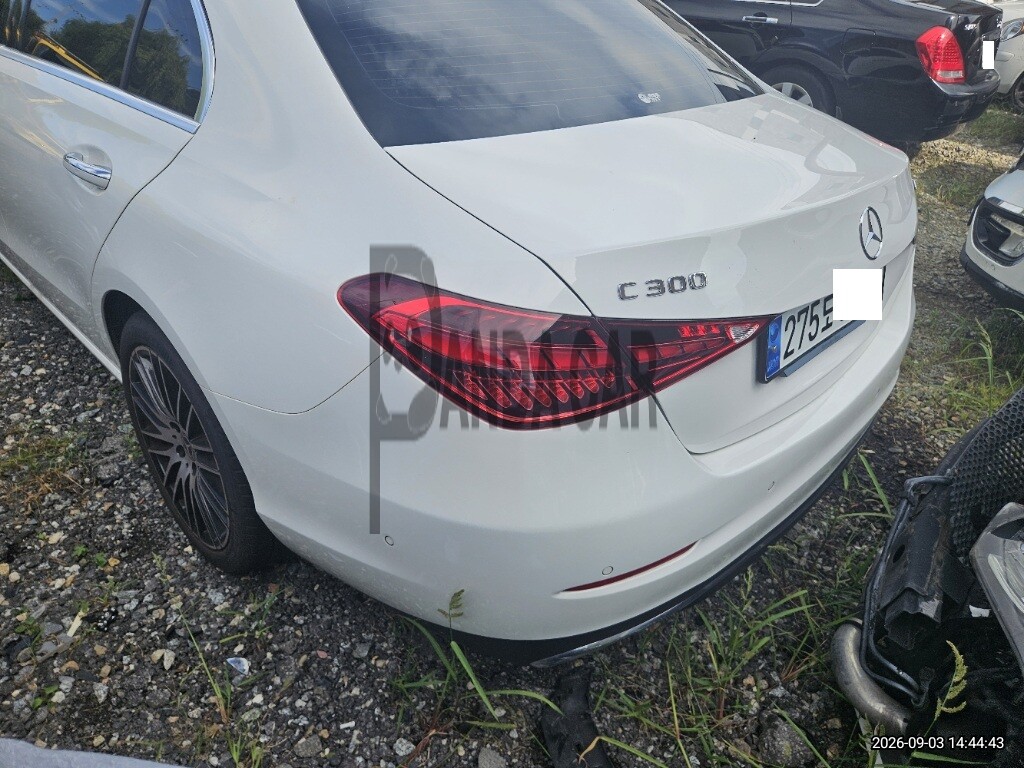 2024 Mercedes-Benz C 300 4MATIC, photograph 3