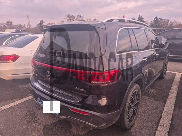 2023 Mercedes-Benz EQB300 4MATIC, photograph 3