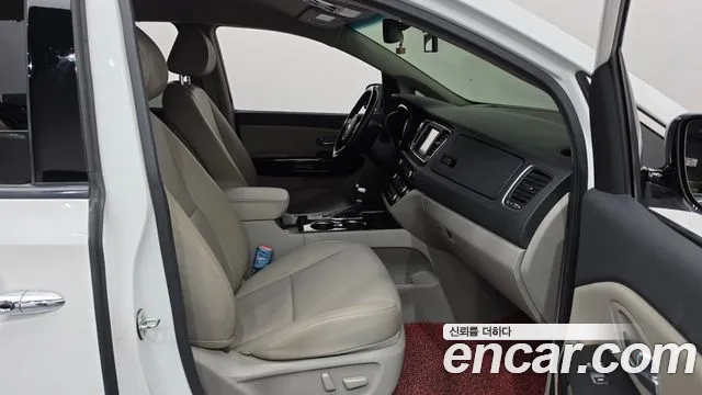 2019 Kia Canival 9-Seater Prstige, photograph 12