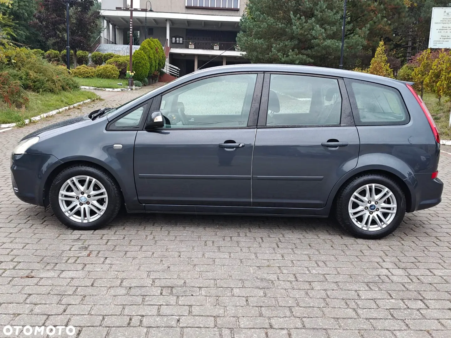 2010 Ford C-MAX 1.6 TDCi DPF Ghia, photograph 5