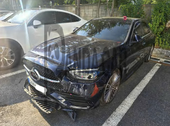 2023 Mercedes-Benz C300 4MATIC, photograph 2