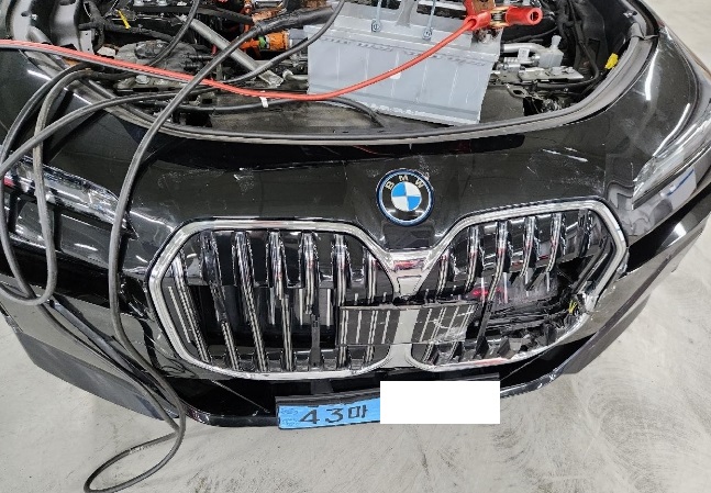 2023 BMW i7 xDrive60, photograph 4