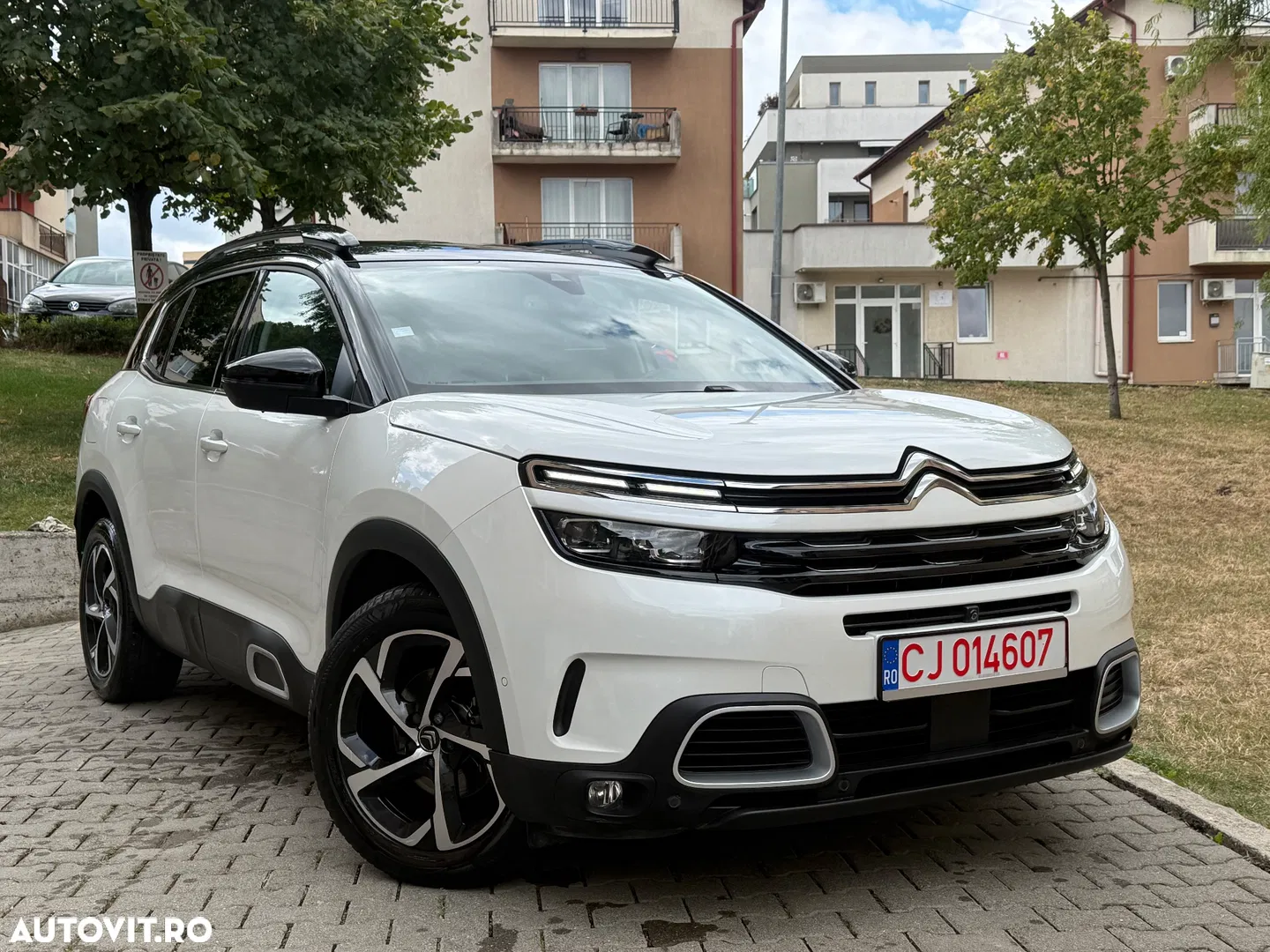 2020 Citroën C5 Aircross 1.5 BlueHDi S&S EAT8 Shine, photograph 2