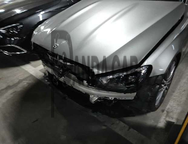 2022 Mercedes-Benz E350 4MATIC, photograph 2