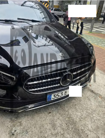 2023 Mercedes-Benz E250, photograph 2