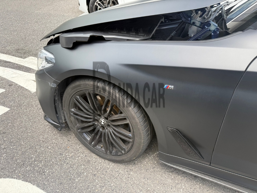 2020 BMW 530i M Sport Package, photograph 3