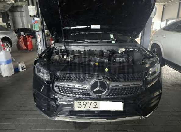 2026 Mercedes-Benz GLB 250 4MATIC, photograph 1