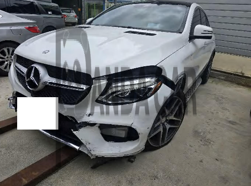 2017 Mercedes-Benz GLE350 d 4Matic Coupe, photograph 4