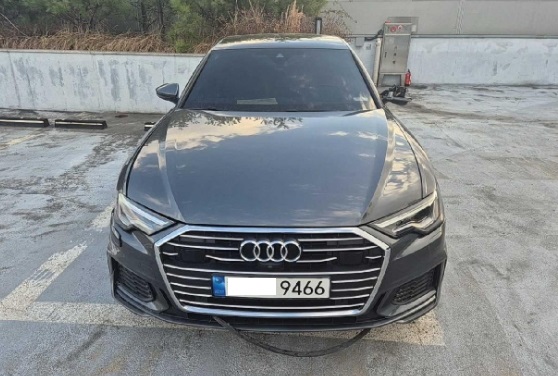 2022 Audi A6 40 TDI, photograph 1