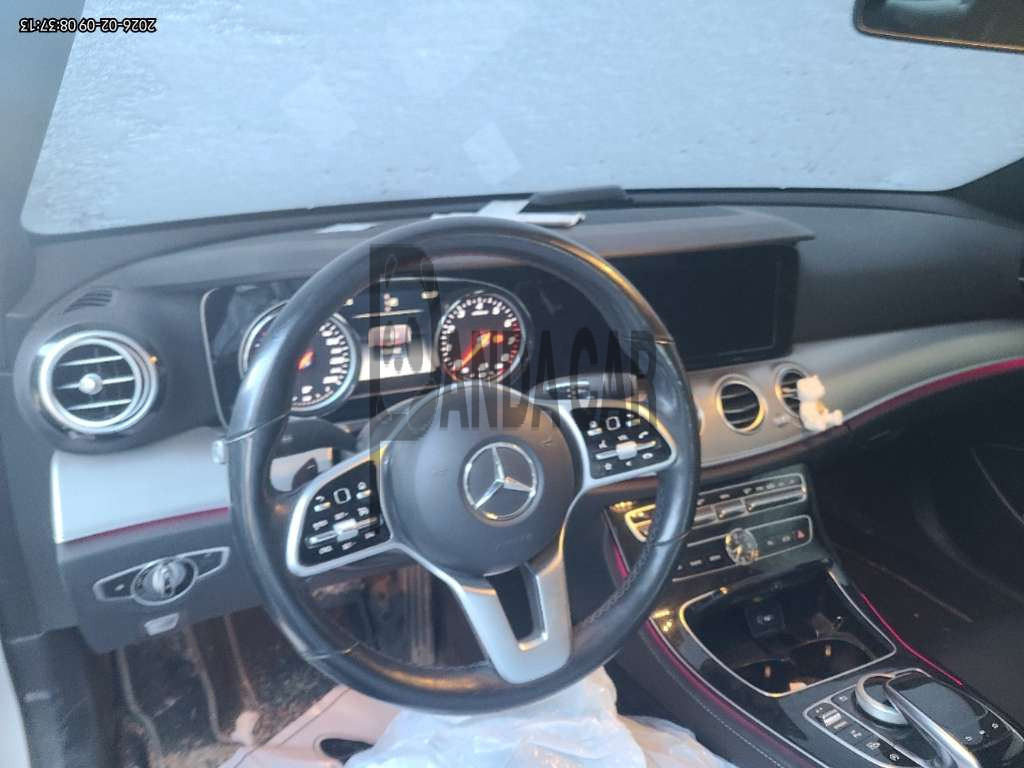 2019 Mercedes-Benz E300, photograph 2