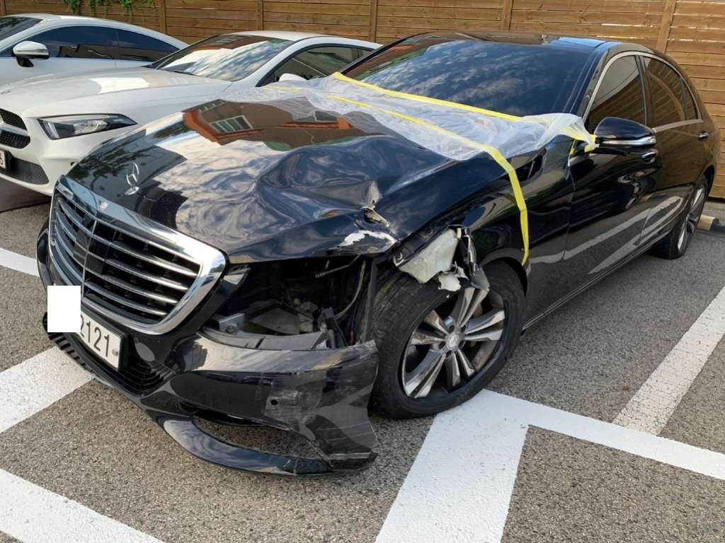 2017 Mercedes-Benz S400 4Matic L, photograph 1
