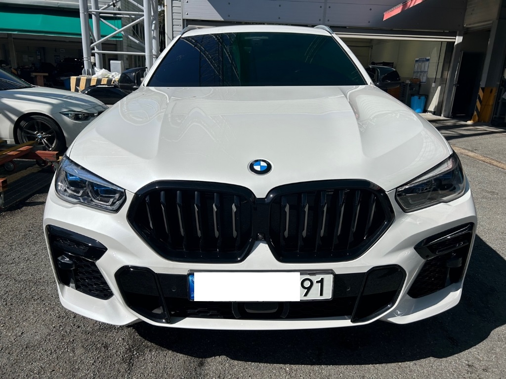 2022 BMW X6 xDrive30d, photograph 1