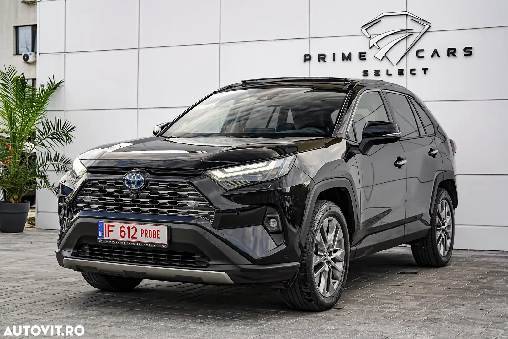 Toyota RAV4 2.5 4x4 Style Selection — photo 1 of 31
