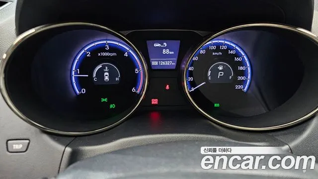 2012 Hyundai Tucson Diesel 2WD LX20, photograph 4