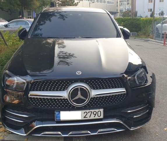 2021 Mercedes-Benz GLE400 d 4MATIC Coupe, photograph 1