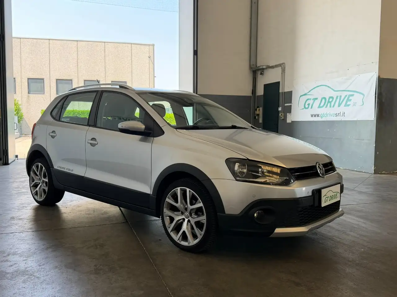 2016 Volkswagen Polo Polo 5p 1.4 tdi bm Cross, photograph 5