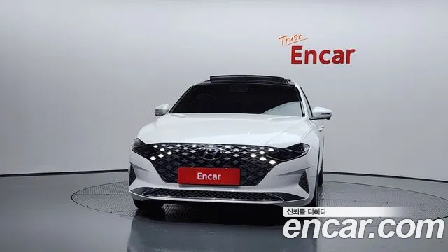 2021 Hyundai Grandeur Calligraphy, photograph 1