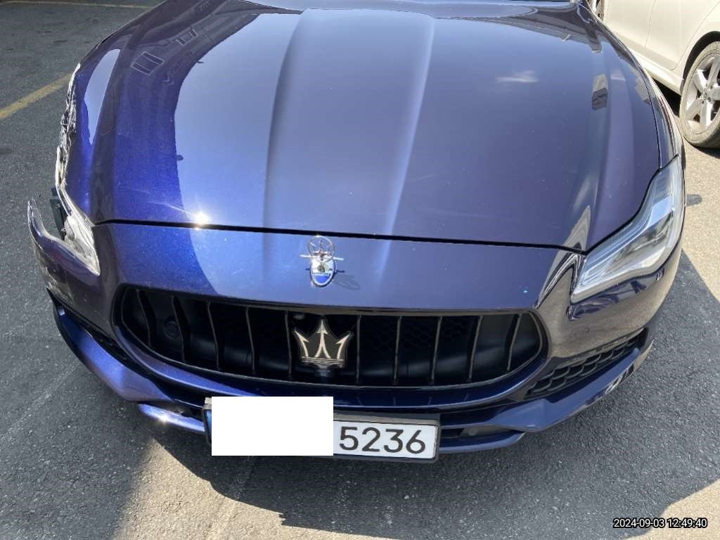 2017 Maserati Quattroporte Diesel, photograph 3