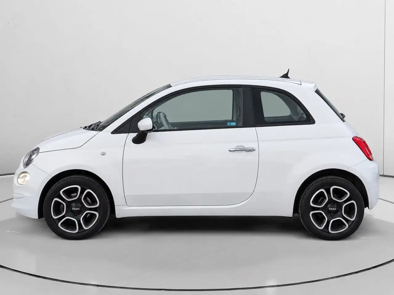 2023 Fiat 500 1.0 Hybrid Club 52kW, photograph 6