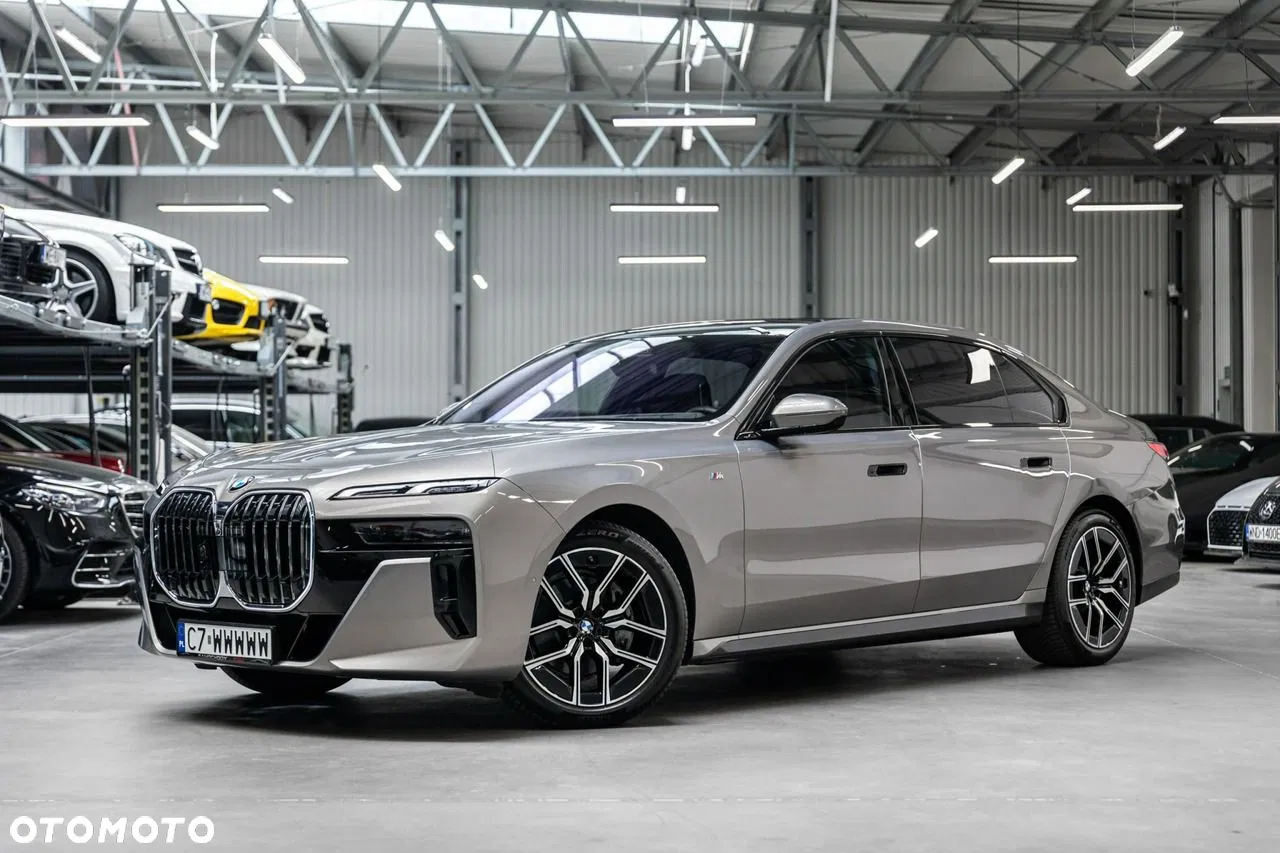 2024 BMW Seria 7 740d xDrive mHEV M Sport sport, photograph 1