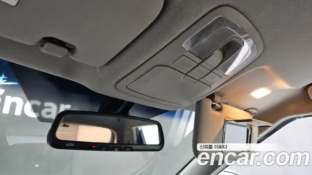 2015 KG_Mobility_Ssangyong TIBOLI LX 2WD, photograph 10