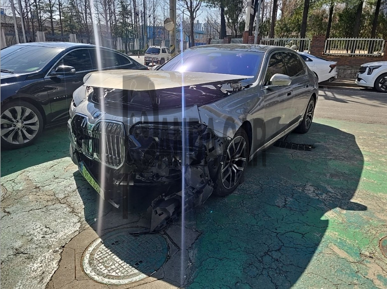 2025 BMW 740d xDrive, photograph 1