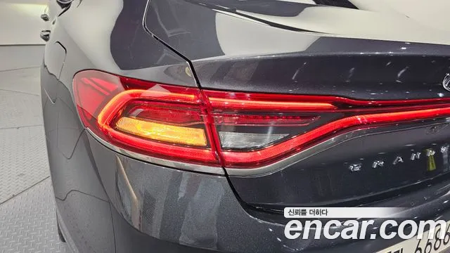 Hyundai Grandeur 2.4 Premium — photo 1 of 31