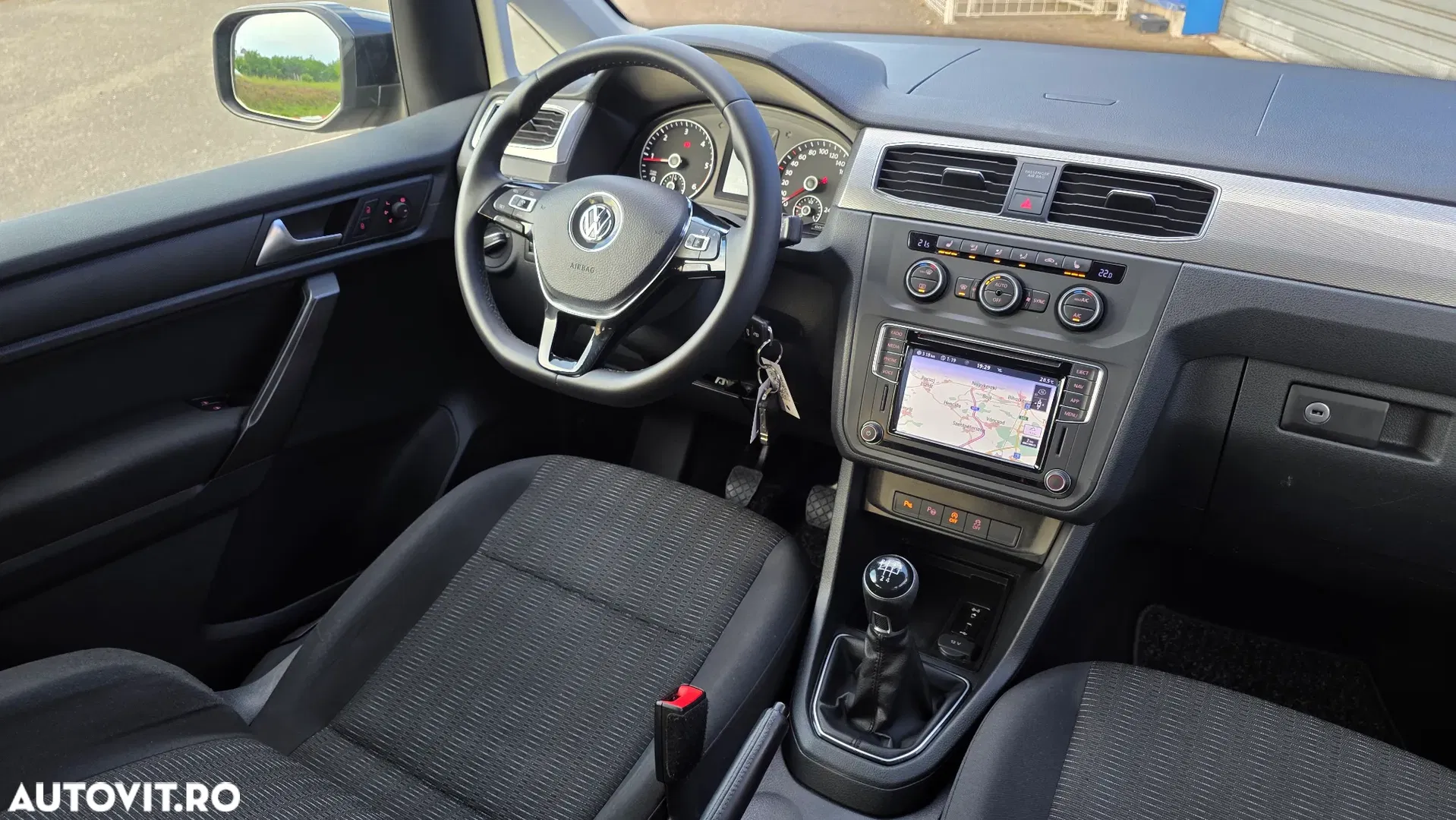 2020 Volkswagen Caddy Maxi 2.0 TDI 75 kW, photograph 11