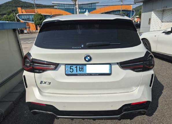 2023 BMW iX3 M Sport, photograph 1