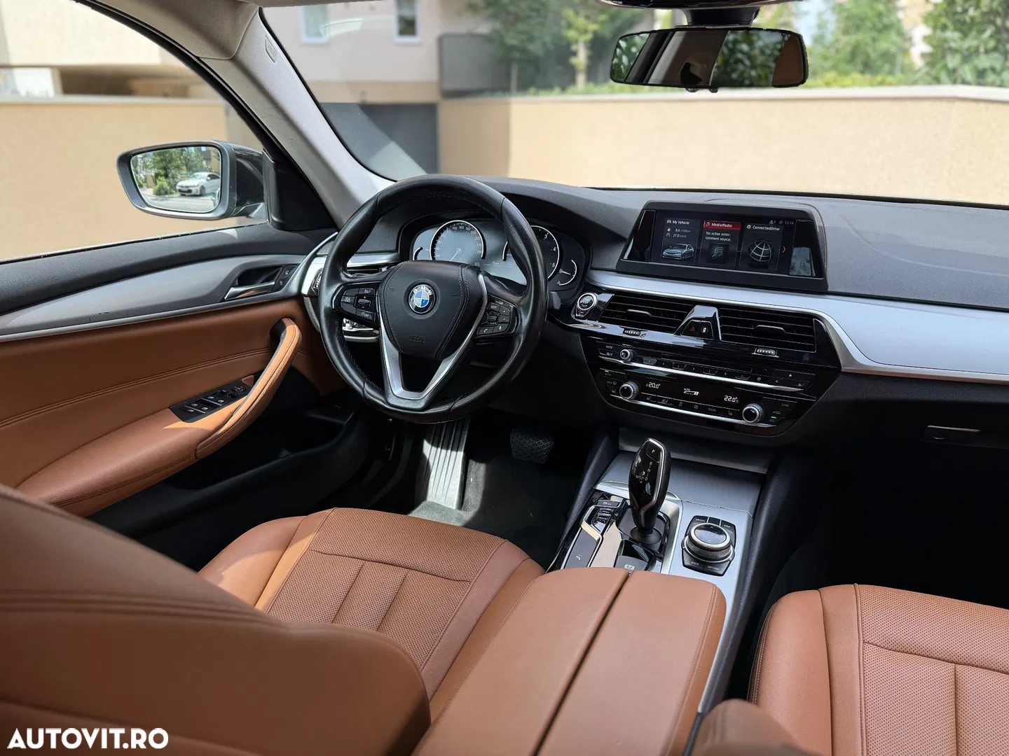 2017 BMW Seria 5 520d AT, photograph 10