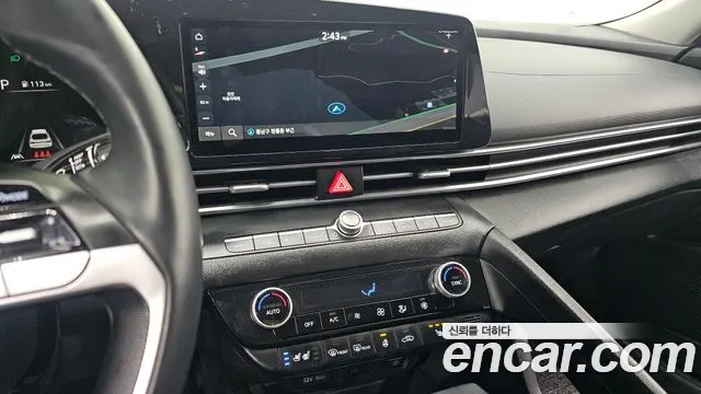 Hyundai AVANTE 1.6 — photo 1 of 20