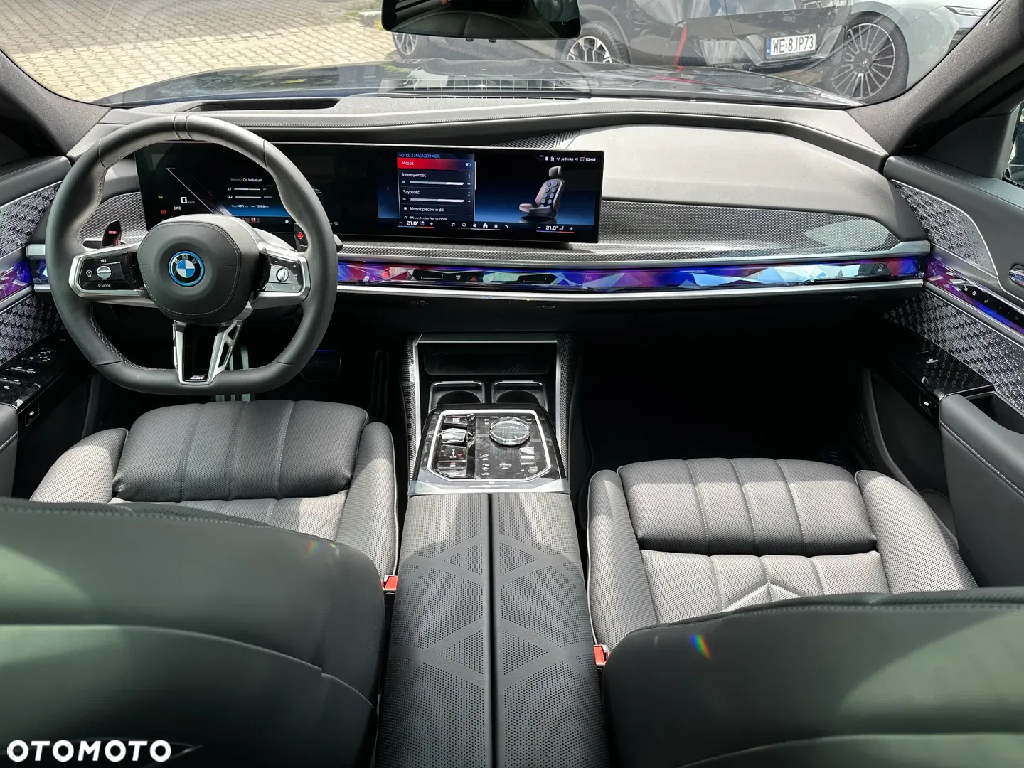 2026 BMW Seria 7 M760e PHEV xDrive Individual Edition sport, photograph 8