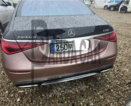 2023 Mercedes-Benz Mercedes-Maybach S580 4MATIC, photograph 4