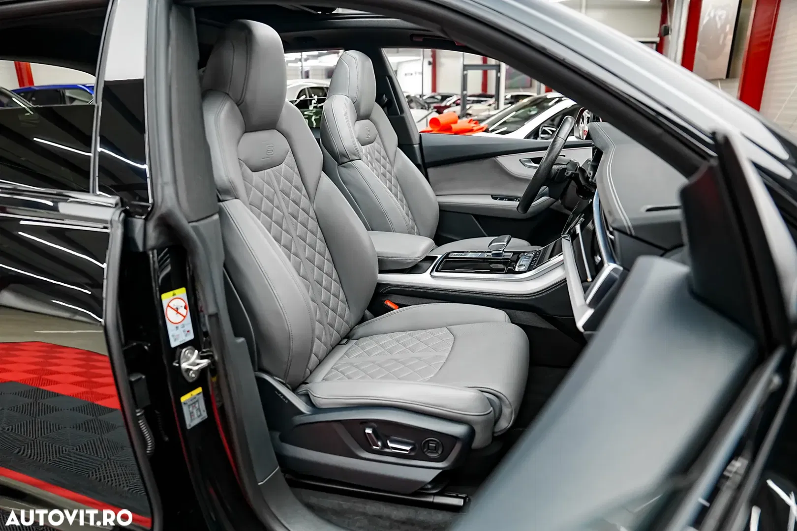 2022 Audi Q8 SUV TFSI quattro 250 kW tiptronic S line business, photograph 10